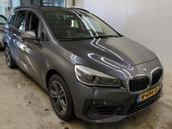 Grijs Gebruikt 2022 BMW 216 Stationwagen | € 21.950 (Eerlijke prijs)