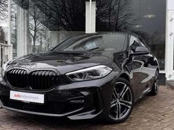 Zwart Gebruikt 2021 BMW 120 Executive Hatchback | € 29.999 (Eerlijke prijs)