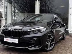 Zwart Gebruikt 2021 BMW 120 Executive Hatchback | € 31.150 (Iets duurder)