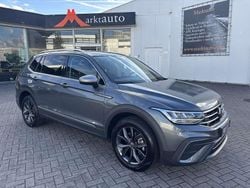 Grijs Gebruikt 2022 VW Tiguan Allspace Comfortline SUV | € 36.900 (Goede deal)