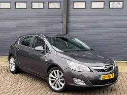 Grijs Gebruikt 2010 Opel Astra Cosmo Hatchback | € 4.500 (Eerlijke prijs)