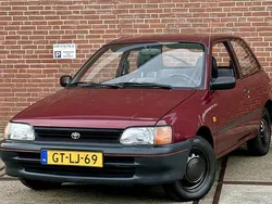 Rood Gebruikt 1993 Toyota Starlet Hatchback | € 2.750
