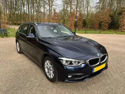 Blauw Gebruikt 2017 BMW 318 Stationwagen | € 11.999 (Goede deal)