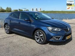 Blauw Gebruikt 2018 Renault Mégane IV Bose Edition Hatchback | € 12.144 (Eerlijke prijs)