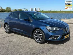 Blauw Gebruikt 2018 Renault Mégane IV Bose Edition Hatchback | € 12.144 (Eerlijke prijs)