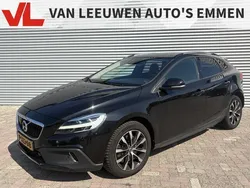 Zwart, metallic lak Gebruikt 2019 Volvo V40 CC Summum Stationwagen | € 15.448 (Super prijs)