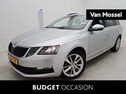 Grijs Gebruikt 2020 Skoda Octavia Business Line Stationwagen | € 14.900 (Goede deal)