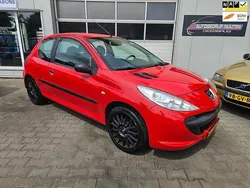 Rood Gebruikt 2010 Peugeot 206+ Hatchback | € 1.950 (Eerlijke prijs)