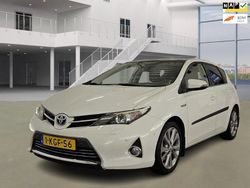 Wit Gebruikt 2013 Toyota Auris Hybrid Hatchback | € 9.399 (Eerlijke prijs)