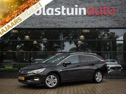 Zwart Gebruikt 2018 Opel Astra Innovation Stationwagen | € 8.999 (Goede deal)