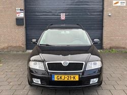 Zwart Gebruikt 2009 Skoda Octavia Elegance Stationwagen | € 4.250 (Eerlijke prijs)