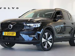 Zwart Gebruikt 2023 Volvo XC40 Plus SUV | € 39.900 (Eerlijke prijs)