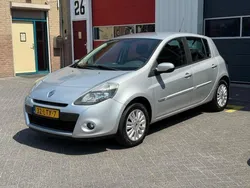 Grijs Gebruikt 2010 Renault Clio II Collection Hatchback | € 1.799 (Goede deal)