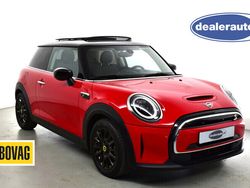 Rood Gebruikt 2021 Mini Cooper Classic Hatchback | € 19.950 (Eerlijke prijs)