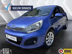 Blauw, metallic lak Gebruikt 2012 Kia Rio Plus Hatchback | € 5.490 (Eerlijke prijs)