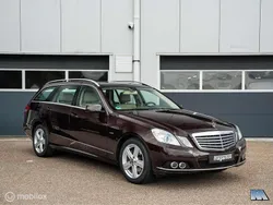 Bruin, metallic lak Gebruikt 2010 Mercedes E300 Elegance Stationwagen | € 18.999