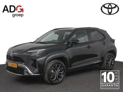 Zwart Gebruikt 2023 Toyota Yaris Cross X-plore SUV | € 29.950 (Eerlijke prijs)