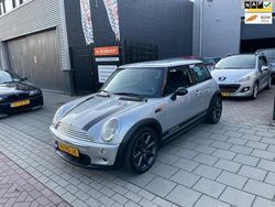 Grijs, metallic lak Gebruikt 2004 Mini Cooper Pepper Hatchback | € 1.999 (Super prijs)