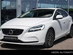 Wit Gebruikt 2018 Volvo V40 Stationwagen | € 19.995 (Eerlijke prijs)