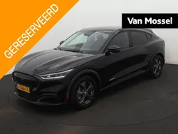 Zwart Gebruikt 2022 Ford Mustang Mach-E SUV | € 31.945 (Goede deal)