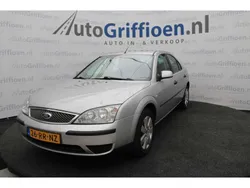 Grijs Gebruikt 2005 Ford Mondeo Trend Hatchback | € 1.390