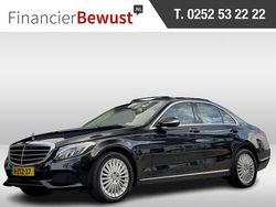 Zwart Gebruikt 2015 Mercedes C180 Ambition Sedan | € 19.900 (Eerlijke prijs)