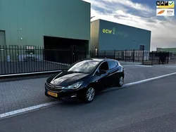 Zwart Gebruikt 2016 Opel Astra Business Hatchback | € 5.450