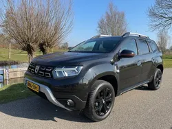 Zwart, metallic lak Gebruikt 2022 Dacia Duster Extreme SUV | € 19.900 (Eerlijke prijs)