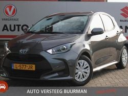 Grijs Gebruikt 2021 Toyota Yaris Hybrid Active Hatchback | € 15.999 (Goede deal)