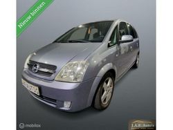 Grijs Gebruikt 2004 Opel Meriva MPV | € 1.250 (Eerlijke prijs)