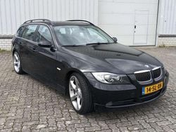 Zwart Gebruikt 2006 BMW 325 Executive Stationwagen | € 4.450 (Goede deal)