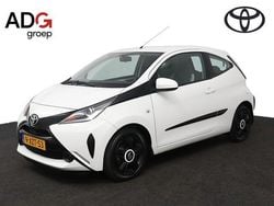 Wit Gebruikt 2014 Toyota Aygo X-play Hatchback | € 9.950 (Eerlijke prijs)