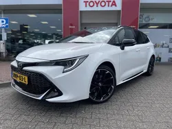 Wit Gebruikt 2022 Toyota Corolla Plus Stationwagen | € 30.950 (Iets duurder)