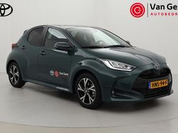Groen Nieuw 2025 Toyota Yaris Hybrid Hatchback | € 31.999