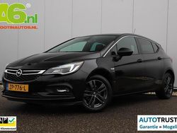 Zwart Gebruikt 2019 Opel Astra Edition Hatchback | € 10.900 (Goede deal)