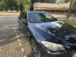 Blauw Gebruikt 2011 BMW 520 Executive Stationwagen | € 7.000 (Eerlijke prijs)