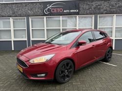 Rood Gebruikt 2016 Ford Focus Trend Hatchback | € 7.450 (Super prijs)