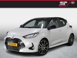 Wit Gebruikt 2023 Toyota Yaris Hybrid Sport Hatchback | € 27.950 (Eerlijke prijs)