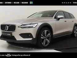 Grijs Gebruikt 2024 Volvo V60 CC Ultimate Stationwagen | € 54.890 (Eerlijke prijs)