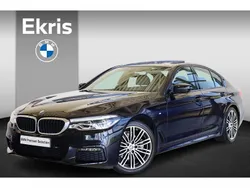 Carbonschwarz metallic (zwart metallic) Gebruikt 2019 BMW 520 M Sport Sedan | € 31.900 (Eerlijke prijs)