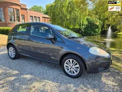 Grijs Gebruikt 2008 Fiat Grande Punto Dynamic Hatchback | € 1.999 (Eerlijke prijs)