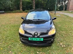Zwart Gebruikt 2006 Renault Clio II Exception Hatchback | € 1.499 (Eerlijke prijs)