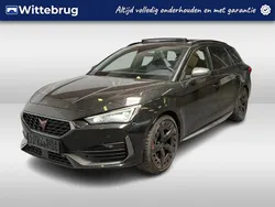 Zwart, metallic lak Gebruikt 2022 Cupra Leon VZ Stationwagen | € 24.450 (Goede deal)