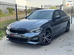Grijs Gebruikt 2021 BMW 330 Executive Sedan | € 32.995 (Eerlijke prijs)