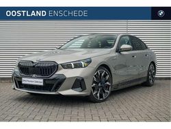 Grijs Gebruikt 2024 BMW 550e M Sport Sedan | € 86.950 (Goede deal)
