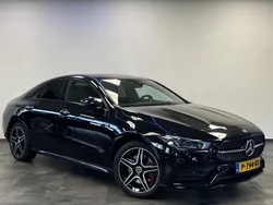 Zwart Gebruikt 2022 Mercedes CLA250 Business Sedan | € 37.245 (Iets duurder)
