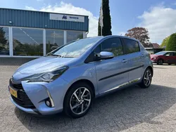 Blauw Gebruikt 2017 Toyota Yaris Hybrid Executive Hatchback | € 14.995 (Goede deal)
