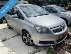Grijs Gebruikt 2005 Opel Zafira Executive MPV | € 1.999 (Duur)