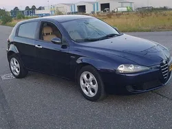 Blauw Gebruikt 2005 Alfa Romeo 147 Progression Hatchback | € 1.250 (Eerlijke prijs)