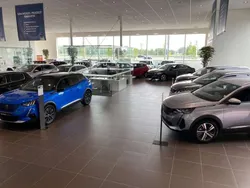 Wit Gebruikt 2024 Peugeot 3008 GTi SUV | € 38.940 (Eerlijke prijs)